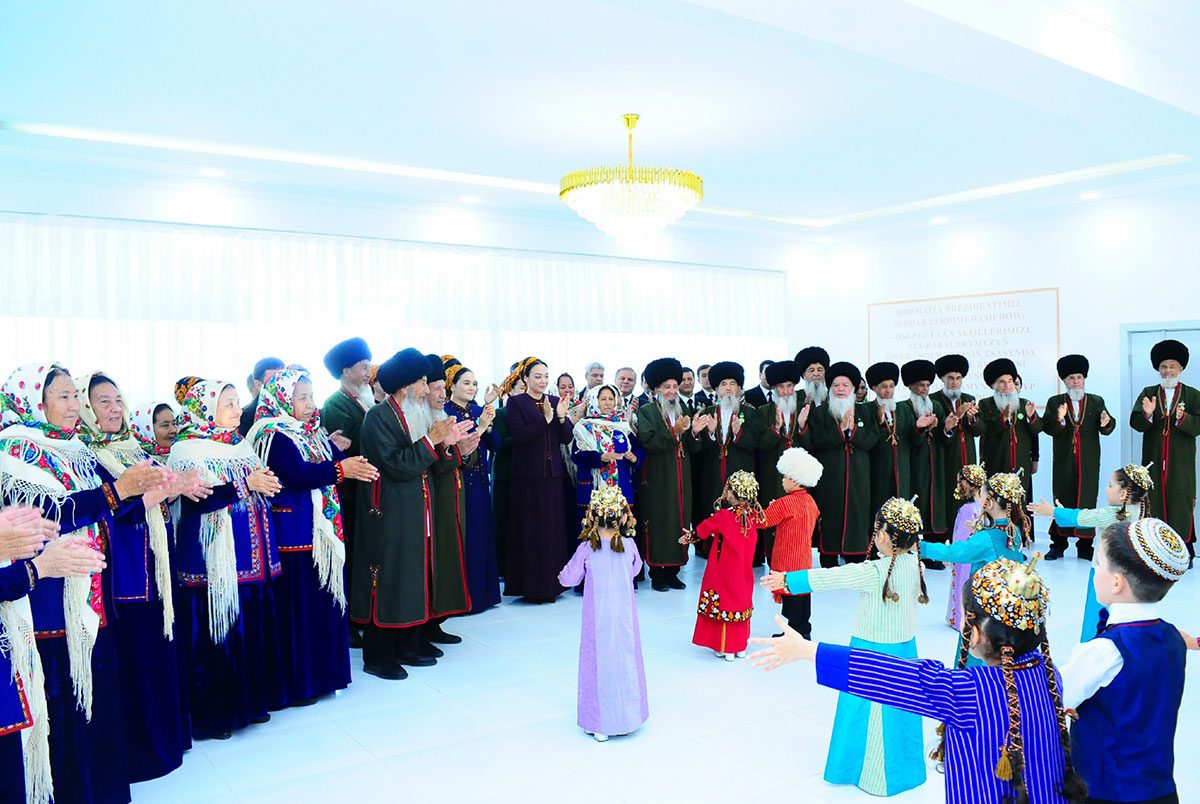 Жетілген әйел өзін сиқыған фотосын берді.